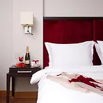 Готель Radisson Blu Elizabete Hotel, 4*