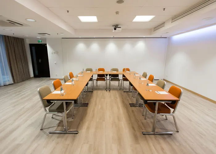 里加伊丽莎白丽笙布鲁酒店 4* 里加